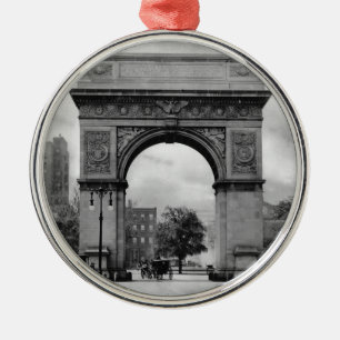 Washington Square Arch Metal Tree Decoration