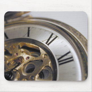 watch up close mouse mat