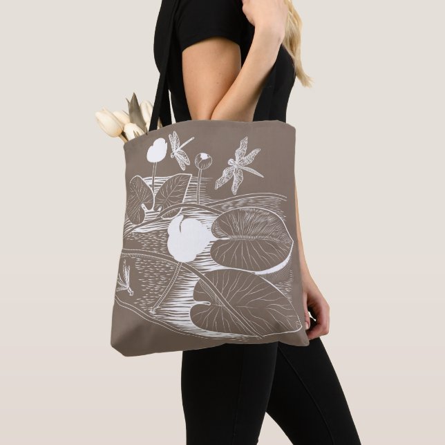 Water-lilies engraving tote bag (Close Up)