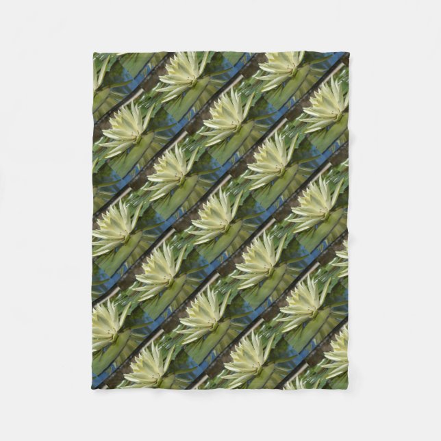 Water lily fleece blanket (Front)