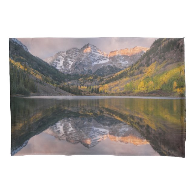 Water | Maroon Bells Colorado Pillowcase (Front)