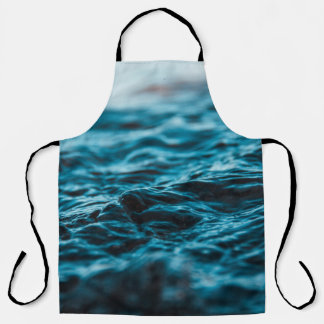 WATER WAVE IN CLOSE UP PHOTOGRAPHY APRON