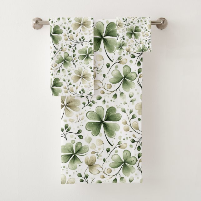 Watercolor Clover Pattern – Green & Neutral  Bath Towel Set (Insitu)