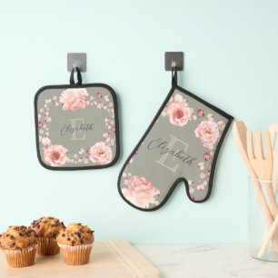 Watercolor Rose Wreath Personalised Sage Green Oven Mitt & Pot Holder Set