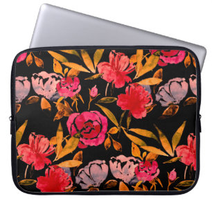 Watercolor seamless pattern with simple hand drawn laptop sleeve