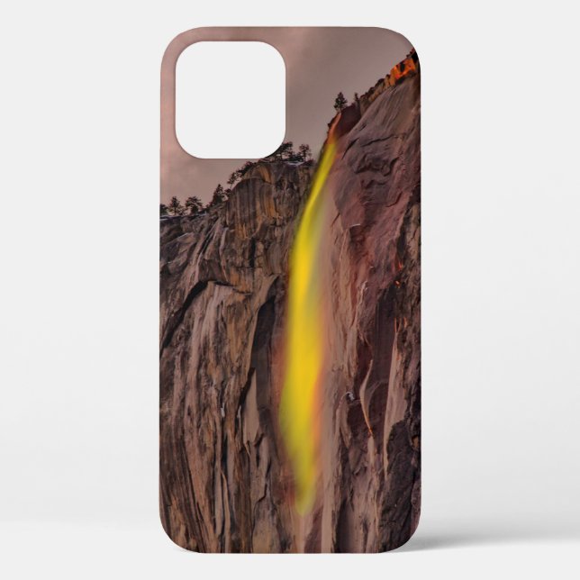WATERFALLS UNDER WHITE SKIES Case-Mate iPhone CASE (Back)