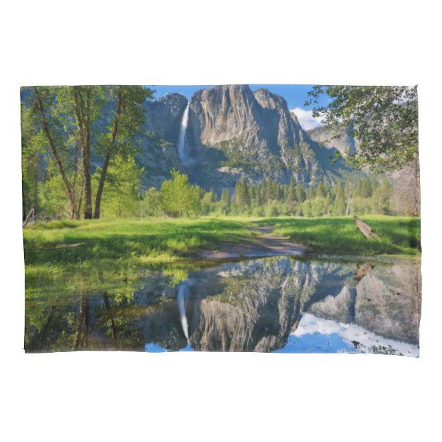 Waterfalls | Yosemite Falls, California Pillowcase (Front)