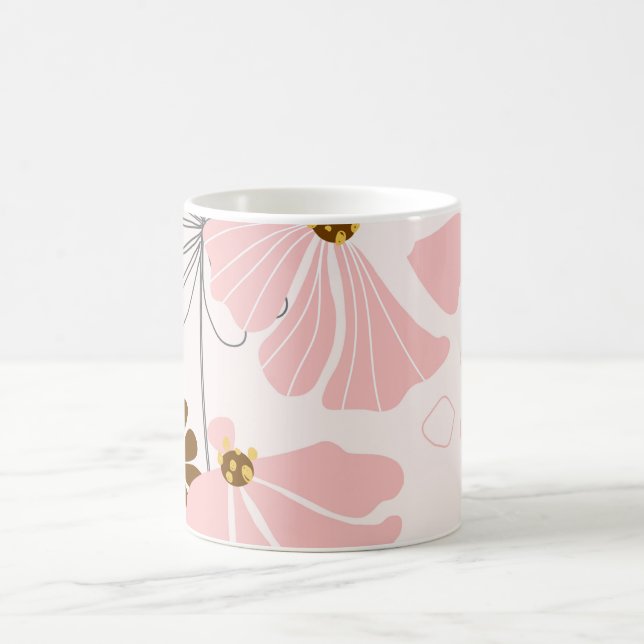 Waterproof Flowers: A Mug with a Botanical Touch (Center)