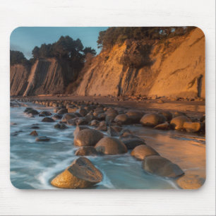 Wave along the beach, California Mouse Mat