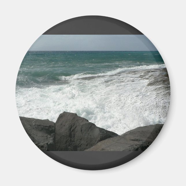 Wave Breaking On Big Rocks Magnet (Front)