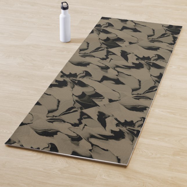 Waves of Black and Brown Yoga Mat (In Situ)