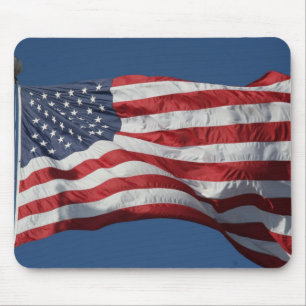 waving stripes mouse mat