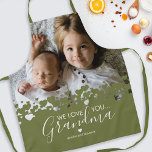We Love You Grandma Photo Green Apron<br><div class="desc">Their is no better cook than grandma! Looking for a special gift for your grandmother,  then this personalised apron is perfect featuring a precious family photo of the children,  a modern green heart design,  the saying "we love you grandma",  and the grandchildrens names.</div>