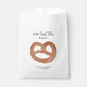 We Tied The Knot Pretzel Wedding Favour Bags