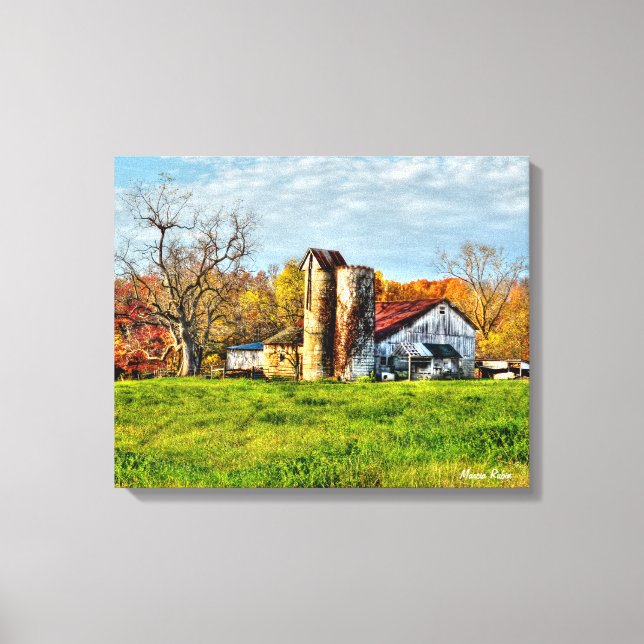 Weathered Barn in Autumn Canvas Print (Front)