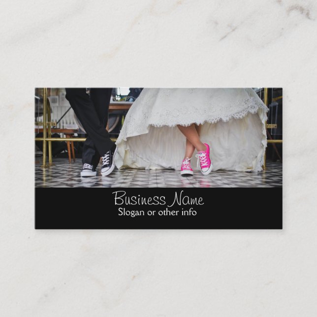Wedding Couple in a Retro Style Fifties Diner Business Card (Front)
