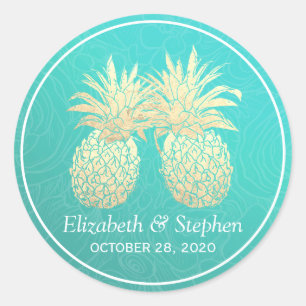 Wedding Favour Vintage Gold Foil Pineapple Couple Classic Round Sticker