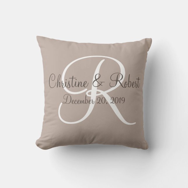 Wedding gift pillow monogrammed (Front)