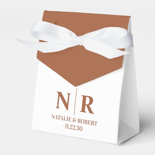 Wedding Monogram Bride And Groom Initials Elegant Favour Box (Front Side)