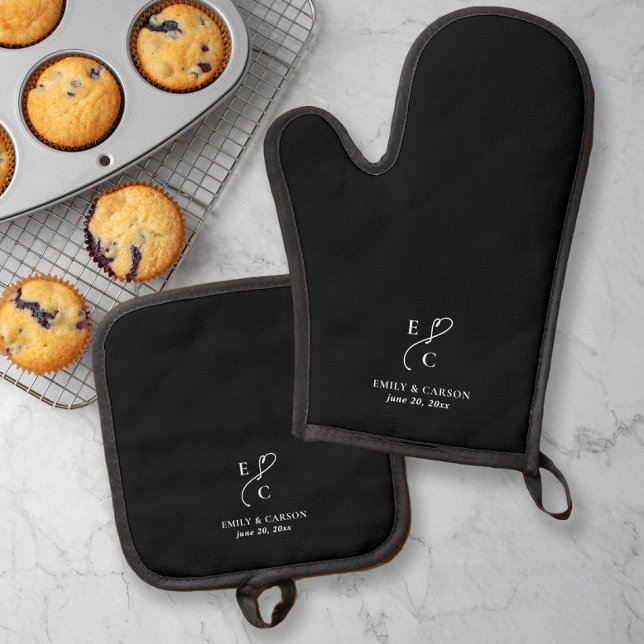 Wedding Monogram Minimalist Elegant Black Cooking Oven Mitt & Pot Holder Set (Wedding Monogram Minimalist Elegant Black Cooking Oven Mitt & Pot Holder Set)