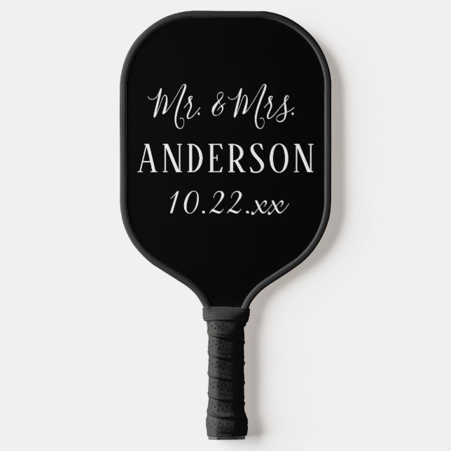 Wedding Mr and Mrs Elegant Modern Typography Black Pickleball Paddle (Front)