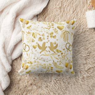 Wedding ornaments pattern in Gold 02 Cushion