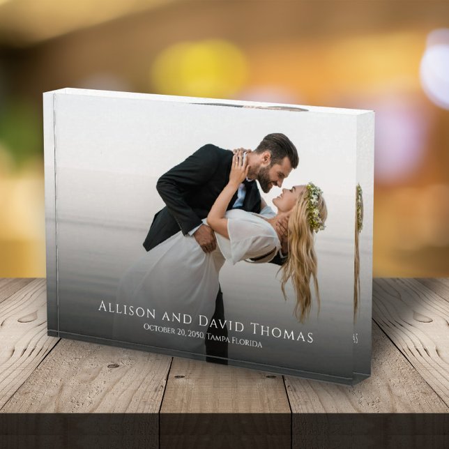 Wedding Photo Minimalist Couple Simple Picture  (Creator Uploaded)