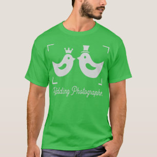 Wedding photographer with 2 love birds getting mar T-Shirt