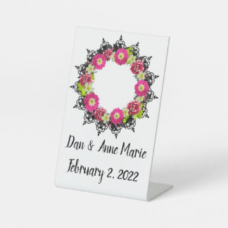 Welcome Signage Wreath Flowers Floral Art Pedestal Sign