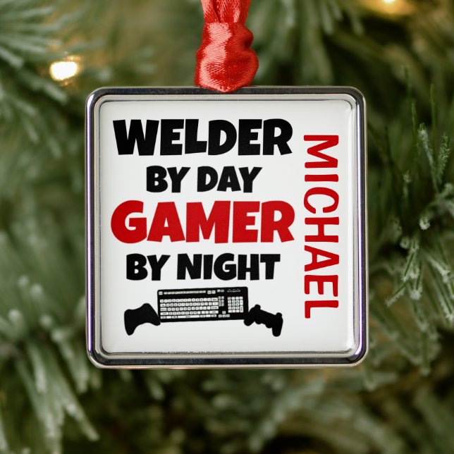 Welder Loves Playing Video Games Metal Tree Decoration (Tree)