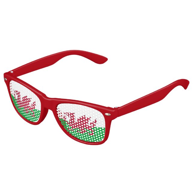 Welsh dragon flag kids sunglasses (Angled)