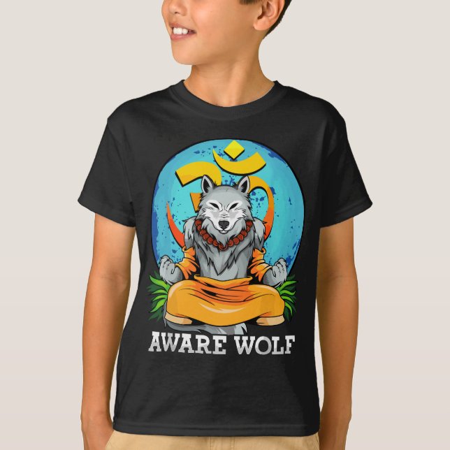 Werewolf Pun Halloween Costume Aware Wolf Yoga Med T-Shirt (Front)