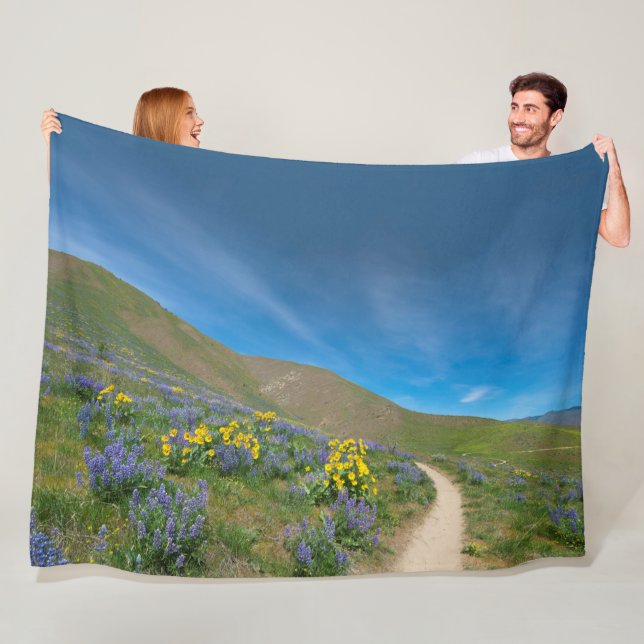 Western Spring Bloom Fleece Blanket (In Situ)