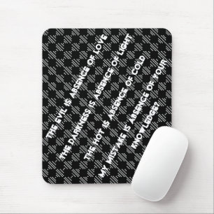 What is correct and uncorrect, in the phrase mouse mat