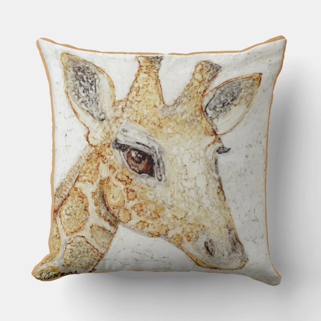 What's Up? Big eyes Giraffe Cushion (Front)