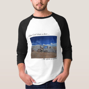 'When God closes a door...' Men's Large Tee' T-Shirt