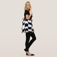 Whimsical Allure: Lined Patterned Abstract 