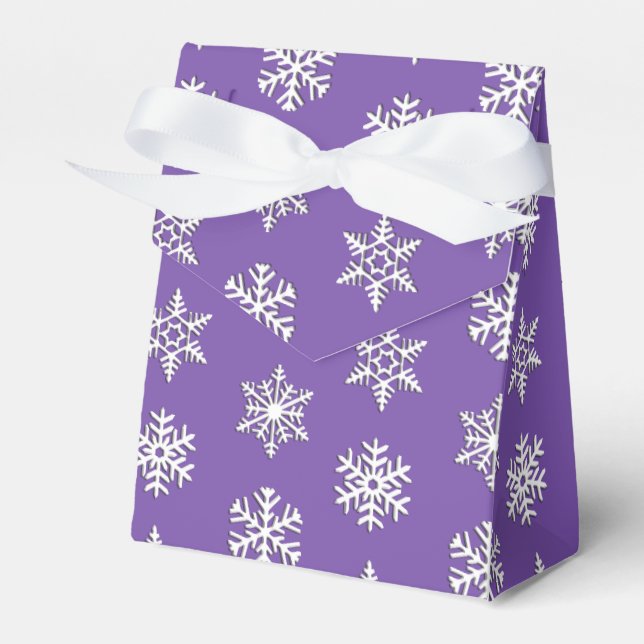 White 3-d snowflakes, Customisable Background Favour Box (Front Side)
