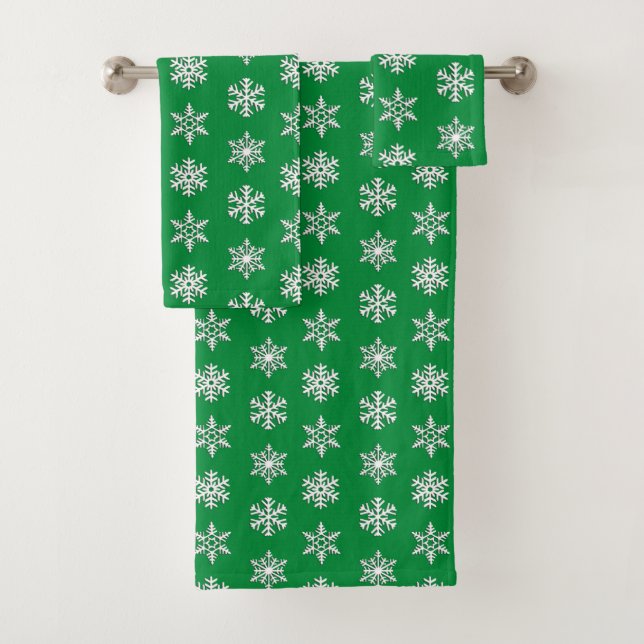 White 3-d Snowflakes on Emerald Green Bath Towel Set (Insitu)