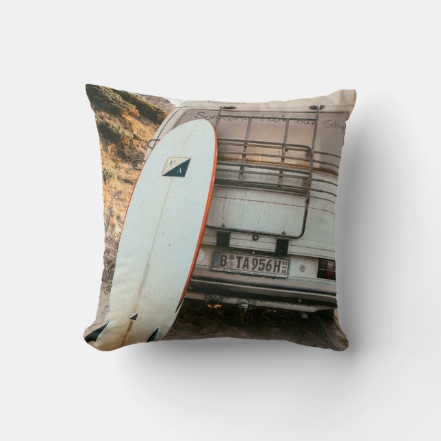 White and black surfboard cushion (Front)