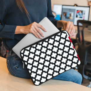 White and Black Trellis, Lattice, Quatrefoil Laptop Sleeve