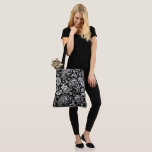 White and black vintage paisley pattern tote bag<br><div class="desc">This elegant black and white vintage paisley pattern will get you noticed every time you take it out with you.</div>