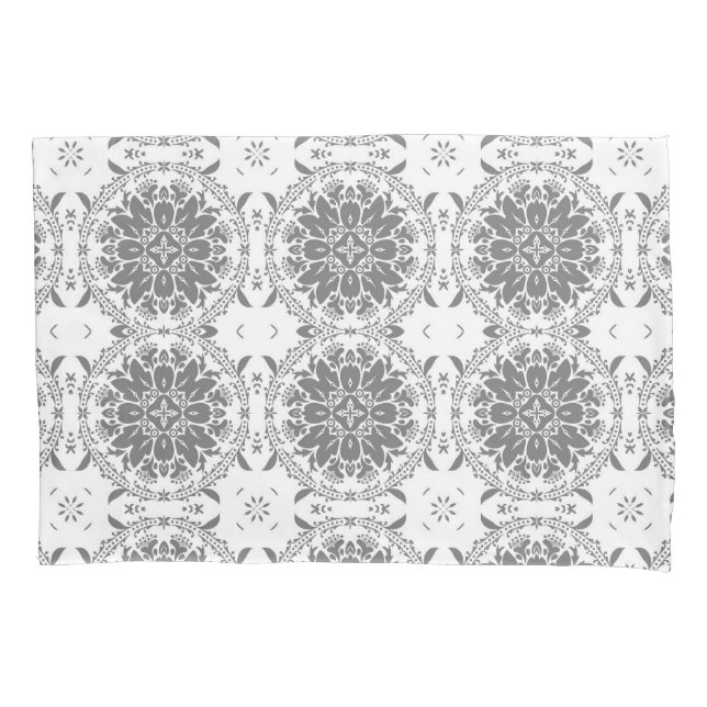 White and grey folklore ornament damask pillowcase (Front)