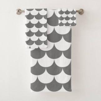 White and Grey Scallop Bath Towel Set