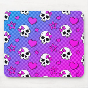 White and pink skull and hearts pattern mouse mat
