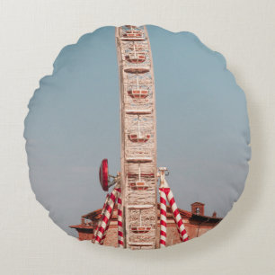 WHITE AND RED FERRIS WHEEL AT DAYTIME ROUND CUSHION