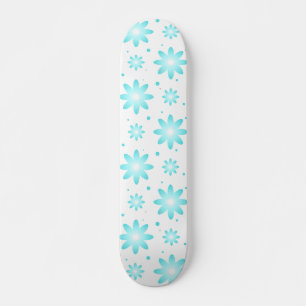 White and turquoise delicate daisy, dots pattern skateboard