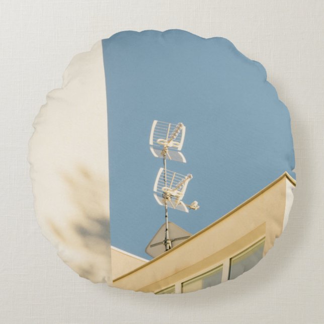 WHITE ANTENNA ON BUILDING ROUND CUSHION (Front)