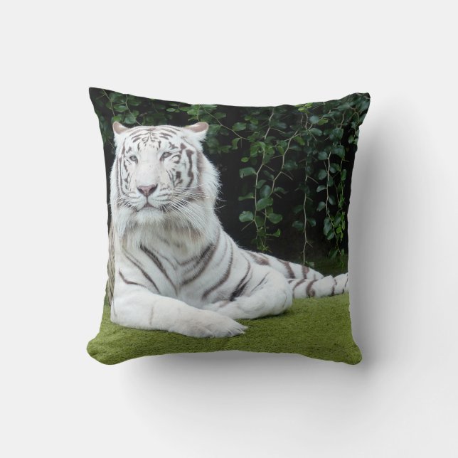 white bengal tiger cushion (Front)