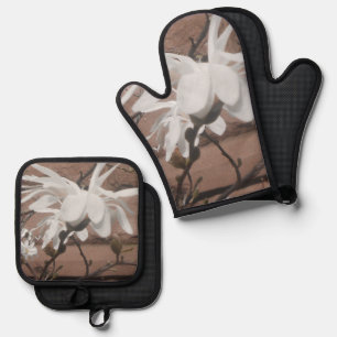 White Blossom Oven Mitt & Pot Holder Set